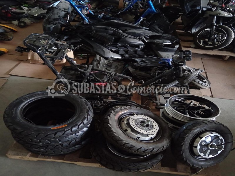 Repuestos y componentes para scooters y motos eléctricas Aprox 6.223 U